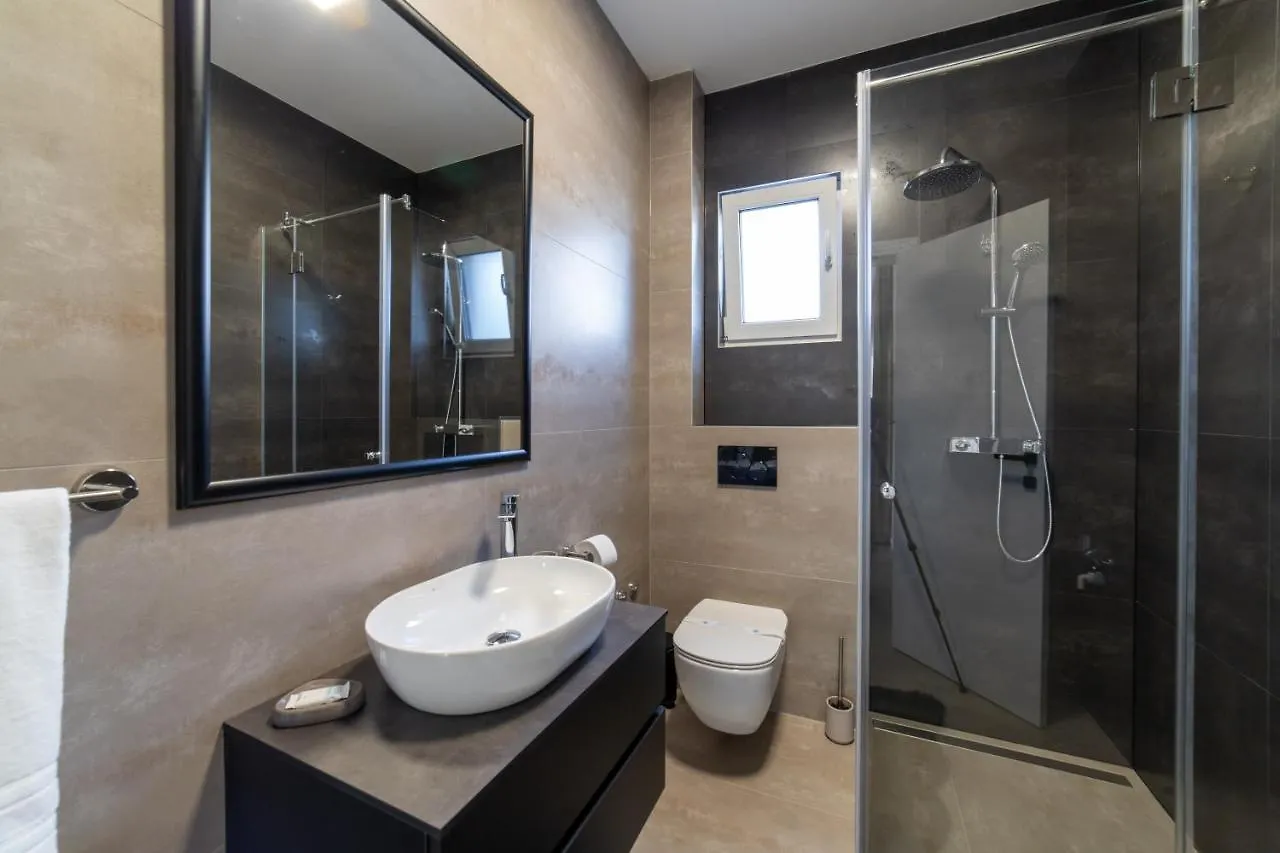 Luxury Apartment Vagabundo 1 Free Parking トロギール 0*,
