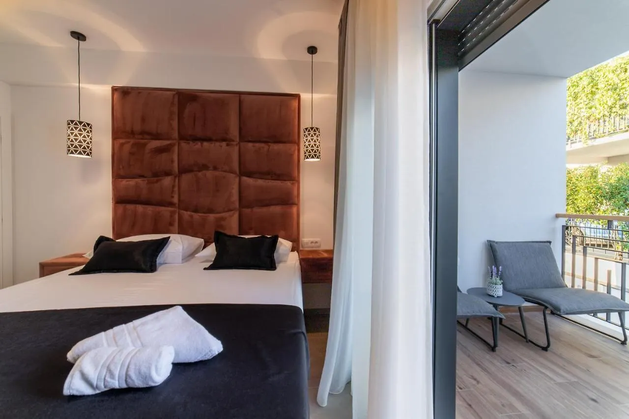 Luxury Apartment Vagabundo 1 Free Parking トロギール 0*,
